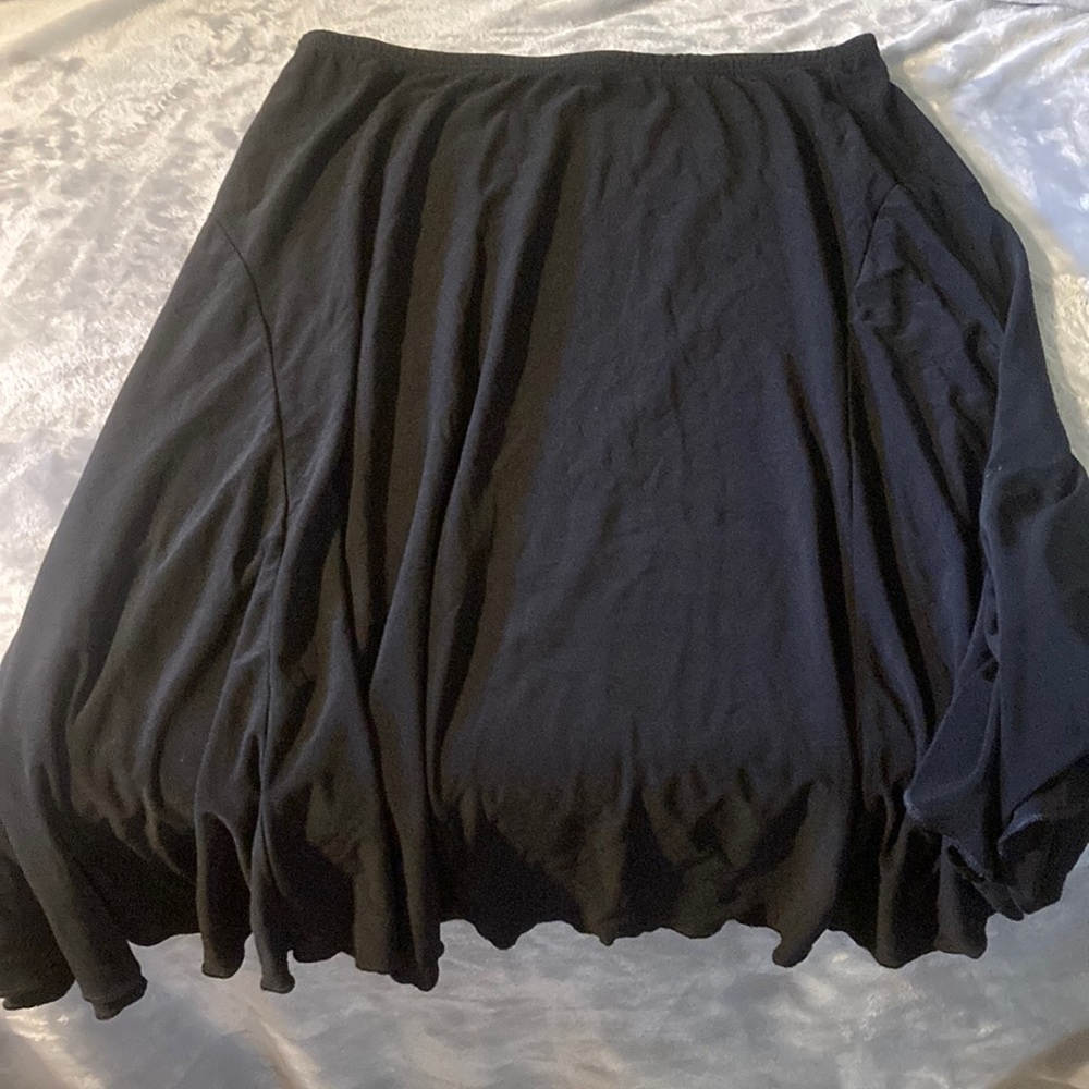 Flowy knee length black skirt